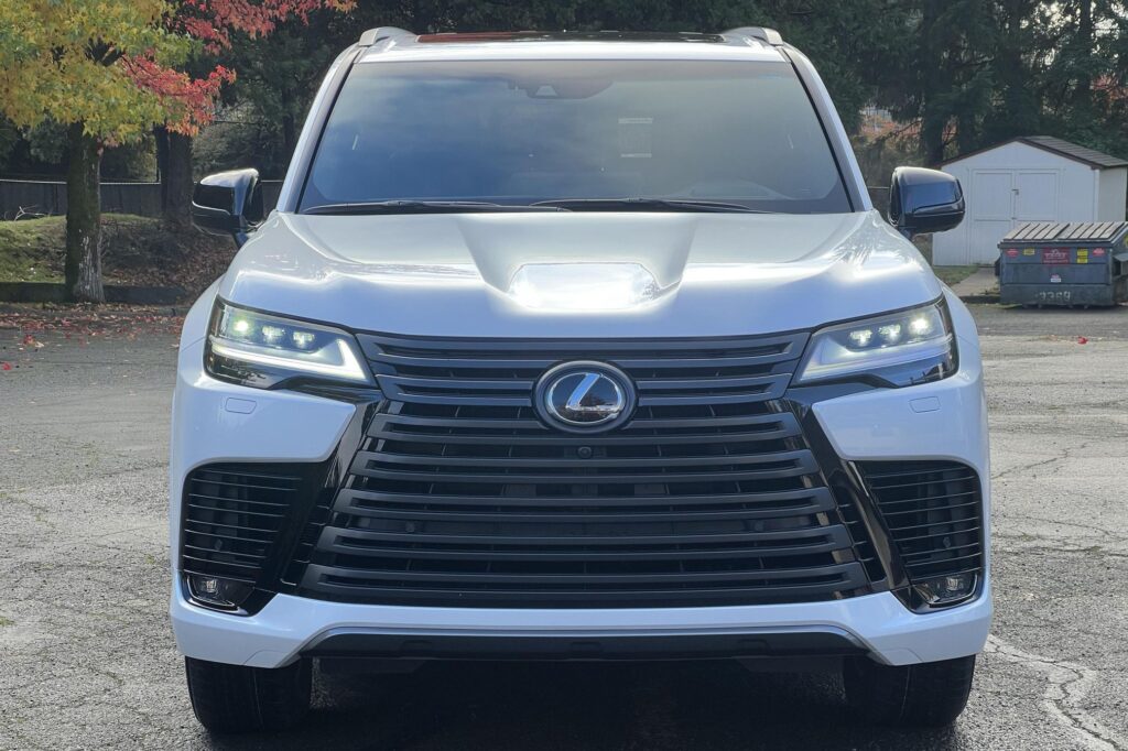 2022 Lexus LX 600 Premium
